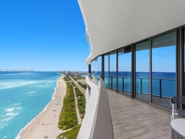 15701 Collins Ave, Unit 3203, Sunny Isles Beach, FL 33160