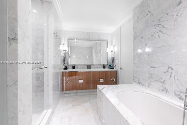 15701 Collins Ave, Unit 3203, Sunny Isles Beach, FL 33160 Photo