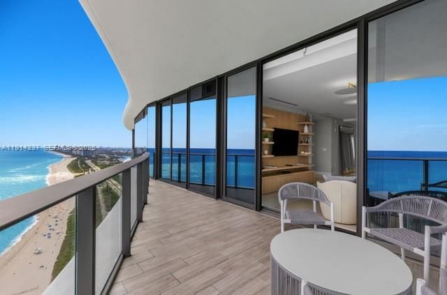 15701 Collins Ave, Unit 3203, Sunny Isles Beach, FL 33160 Photo