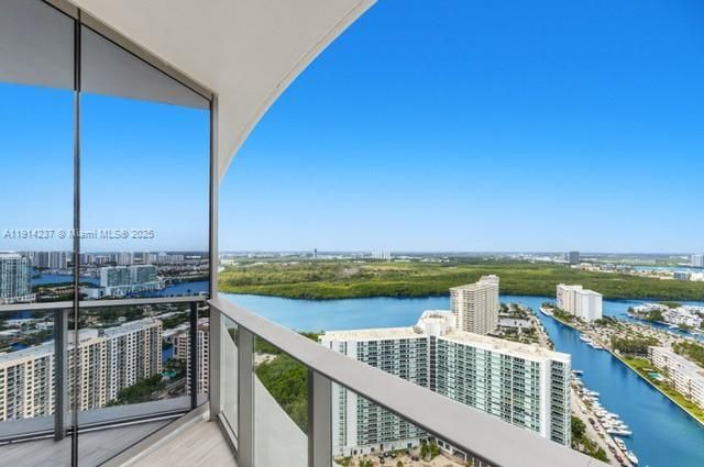 15701 Collins Ave, Unit 3203, Sunny Isles Beach, FL 33160 Photo