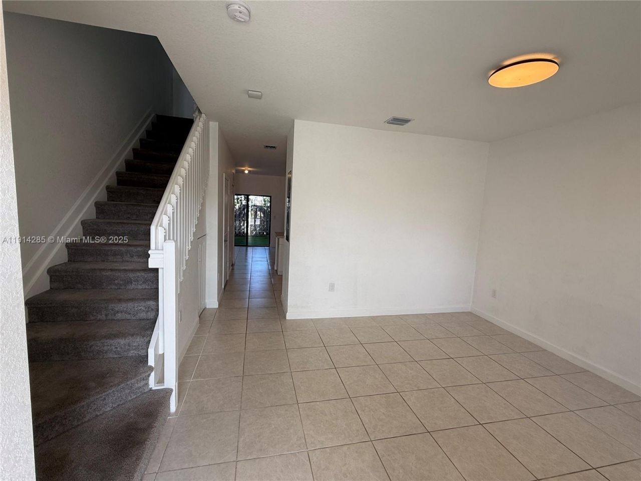 685 NE 208th Ter, Unit 685, Miami, FL 33179 Photo