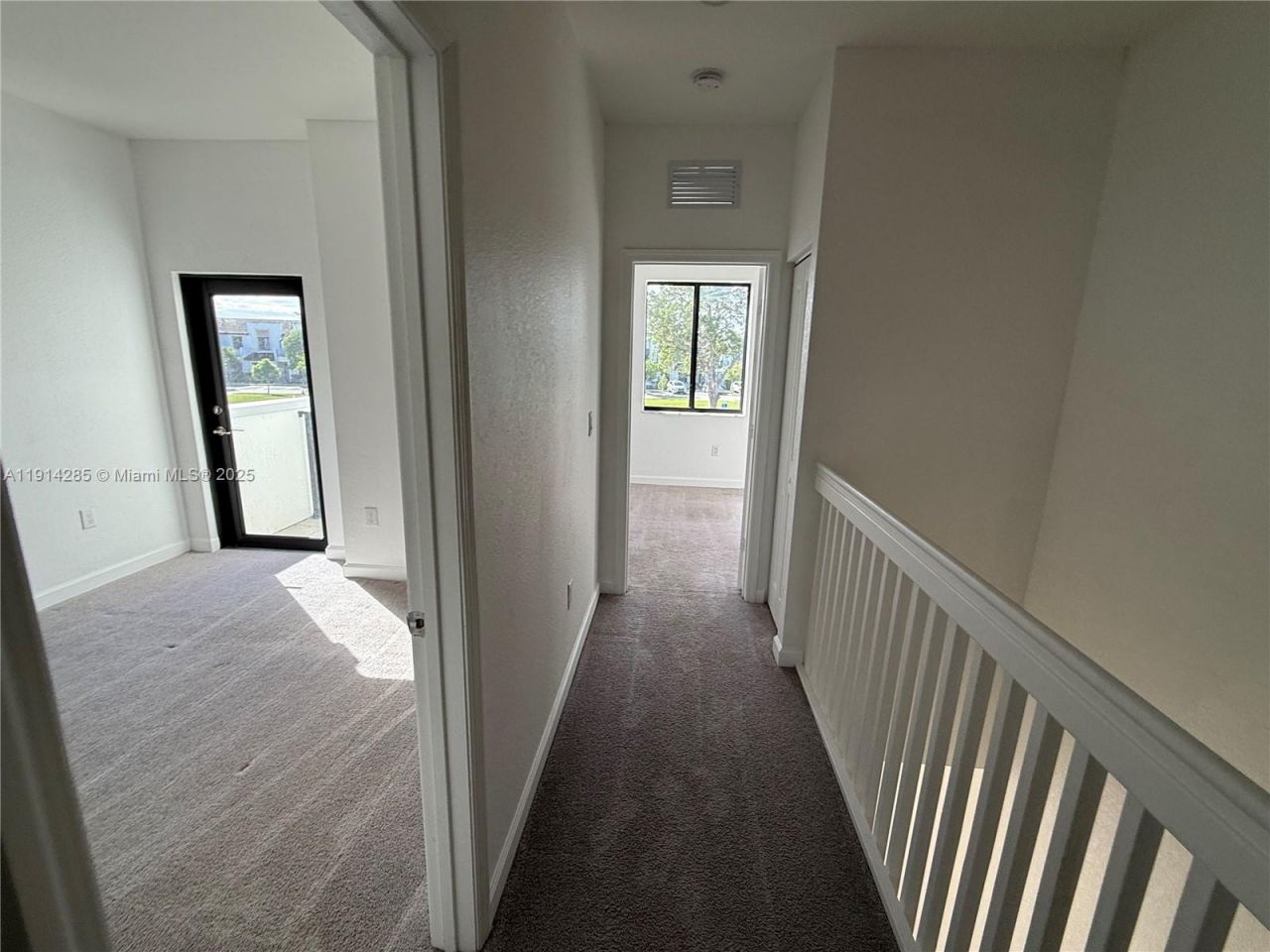 685 NE 208th Ter, Unit 685, Miami, FL 33179 Photo