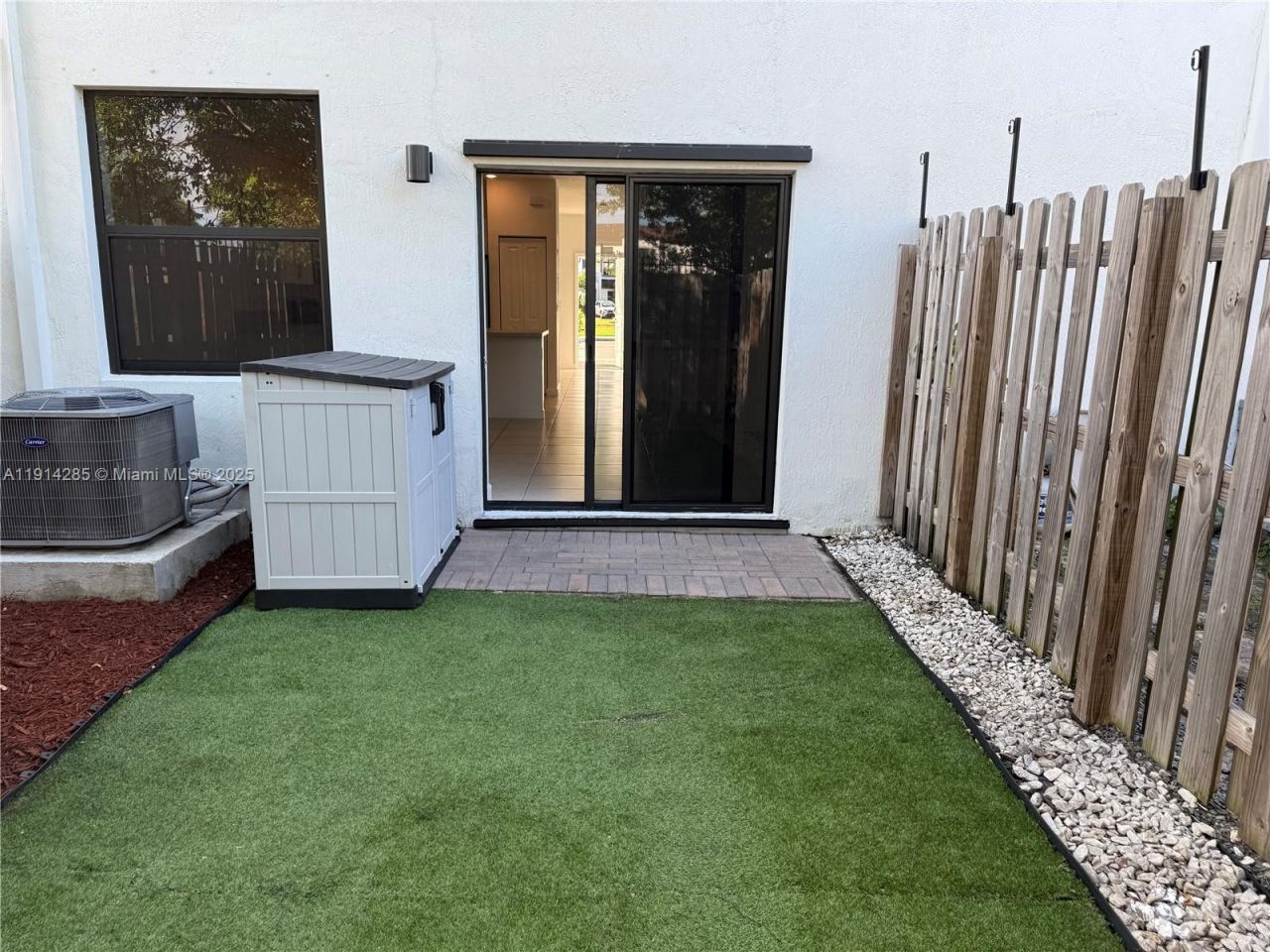 685 NE 208th Ter, Unit 685, Miami, FL 33179 Photo