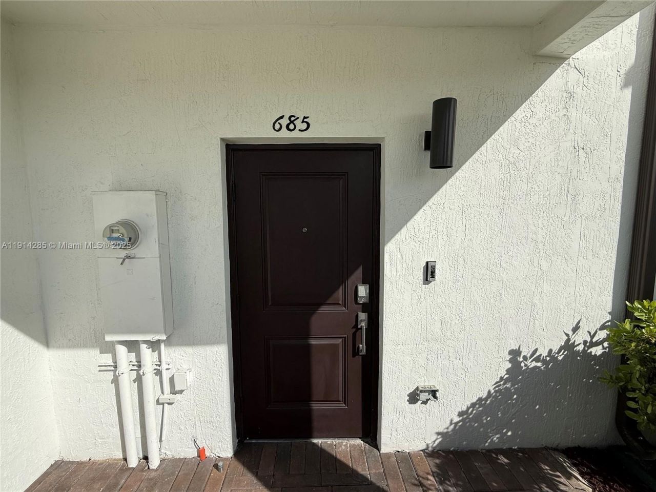 685 NE 208th Ter, Unit 685, Miami, FL 33179 Photo