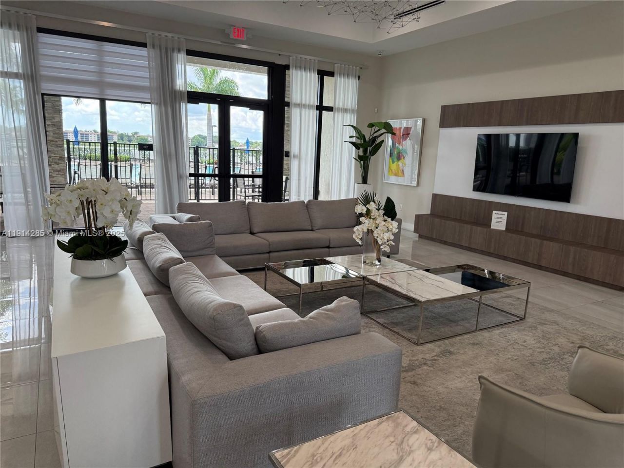 685 NE 208th Ter, Unit 685, Miami, FL 33179 Photo