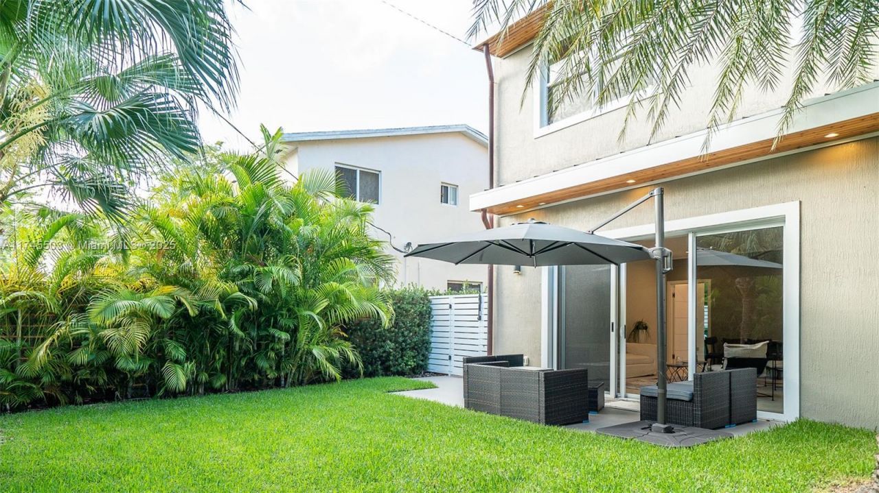 1310 NE 117th Ter, Unit 2, Miami, FL 33161 Photo