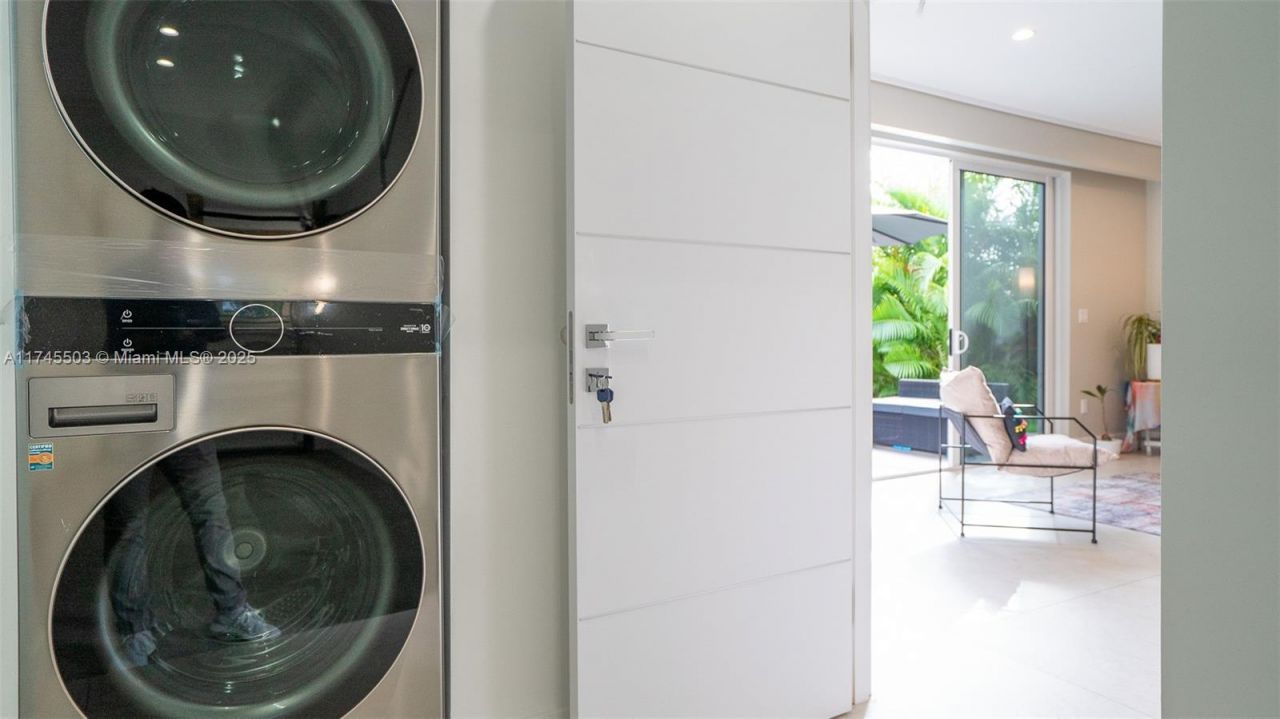 1310 NE 117th Ter, Unit 2, Miami, FL 33161 Photo