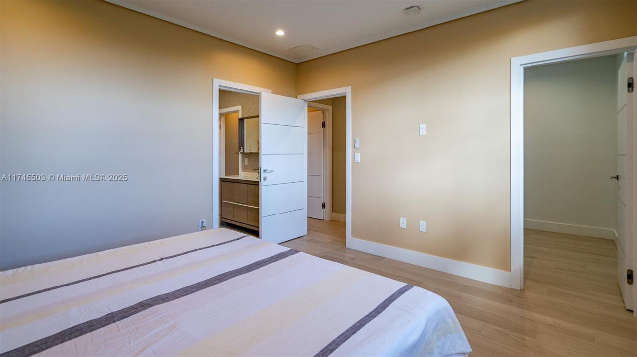 1310 NE 117th Ter, Unit 2, Miami, FL 33161 Photo