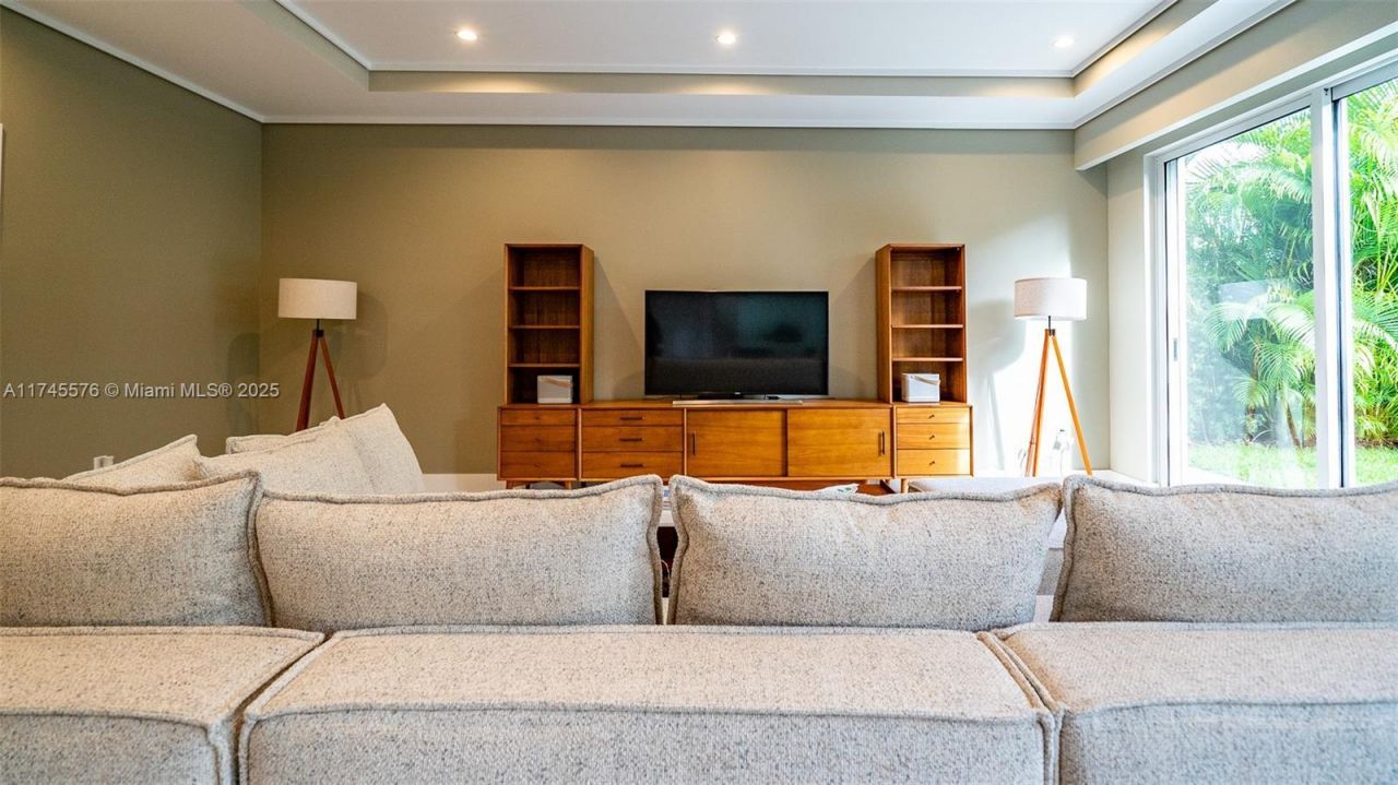 1312 NE 117th Ter, Unit 1, Miami, FL 33161 Photo