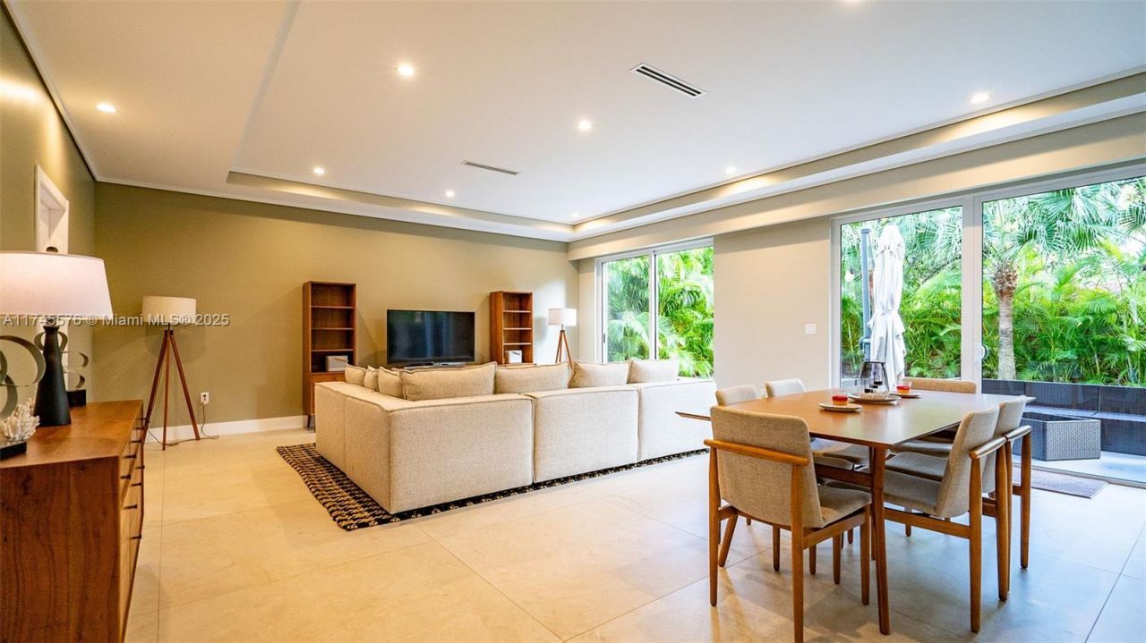 1312 NE 117th Ter, Unit 1, Miami, FL 33161 Photo