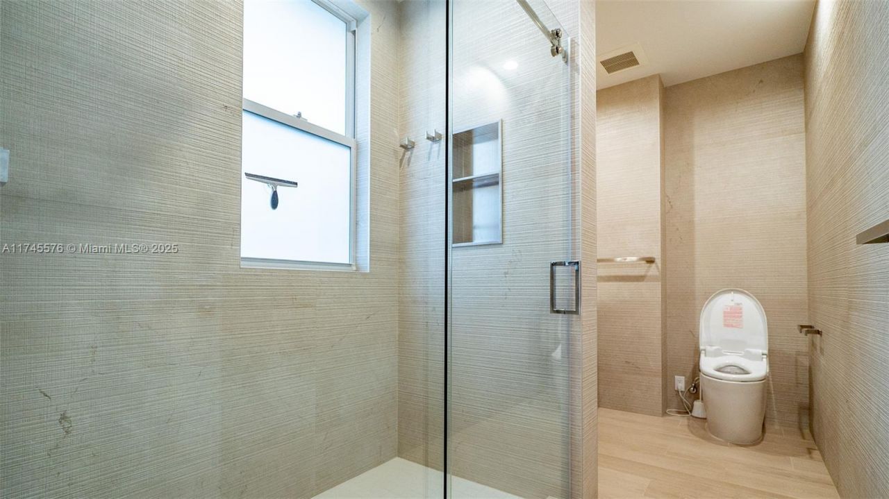 1312 NE 117th Ter, Unit 1, Miami, FL 33161 Photo