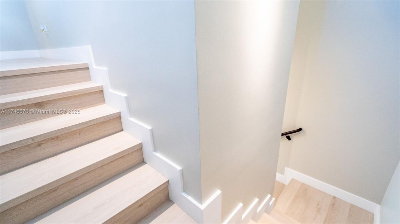 1312 NE 117th Ter, Unit 1, Miami, FL 33161 Photo