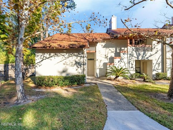 1701 WOOD HILL Place, Unit 1701, Jacksonville, FL 32256