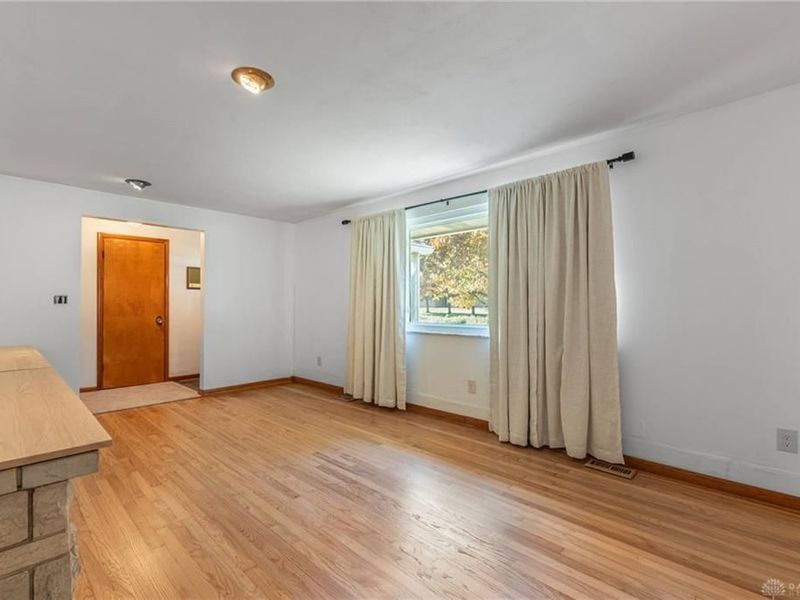 7368 San Fernando Road, Huber Heights, OH 45424 Photo 13