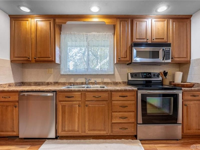 7368 San Fernando Road, Huber Heights, OH 45424 Photo 9