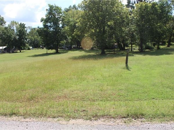 W 8th Street, Mulberry, KS 66756