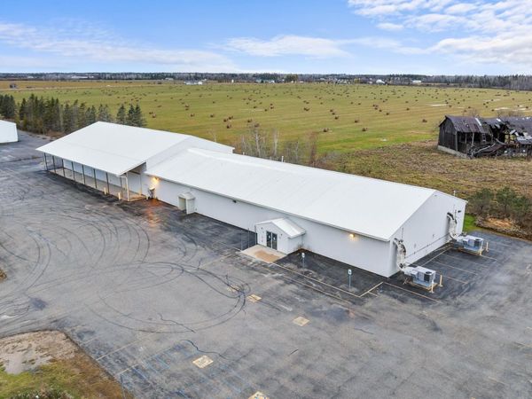 9445 N Straits Highway, Cheboygan, MI 49721