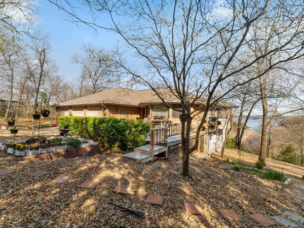 127 Concord Place, Bull Shoals, AR 72619