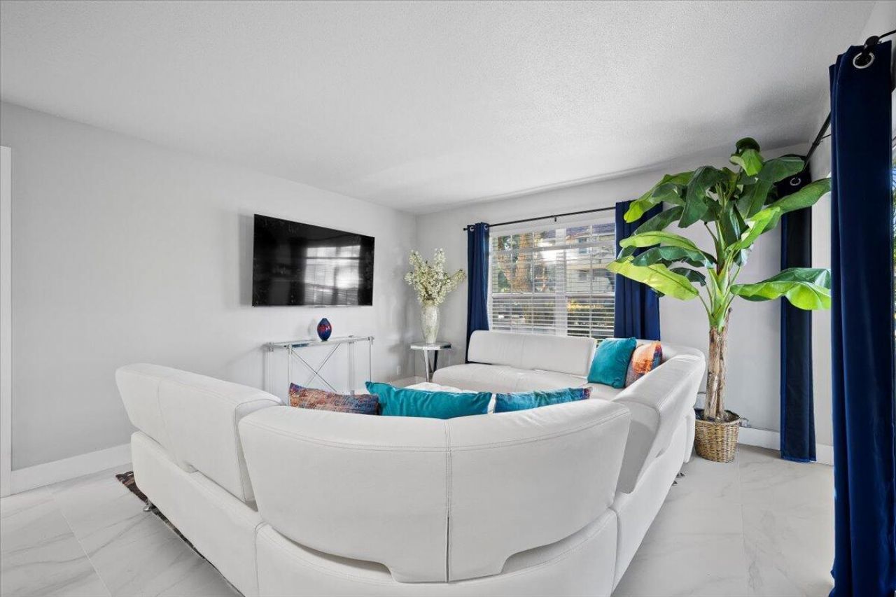 5500 Tamberlane Circle, Unit 105, Palm Beach Gardens, FL 33418 Photo