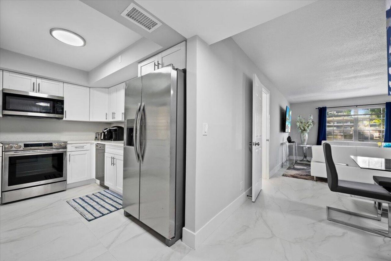 5500 Tamberlane Circle, Unit 105, Palm Beach Gardens, FL 33418 Photo