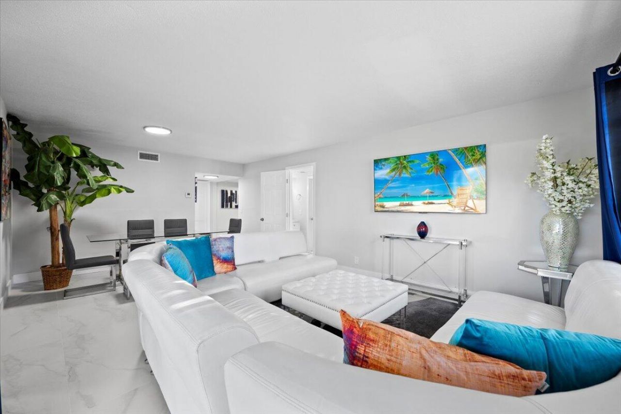 5500 Tamberlane Circle, Unit 105, Palm Beach Gardens, FL 33418 Photo