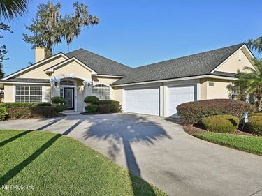 1862 SENTRY OAK Court, Fleming Island, FL 32003