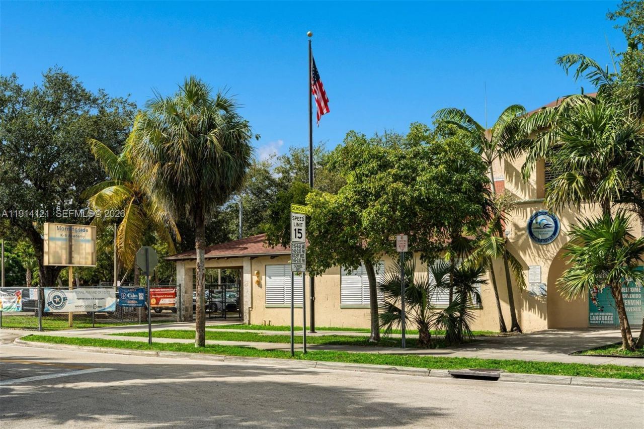 508 NE 67th St, Miami, FL 33138 Photo