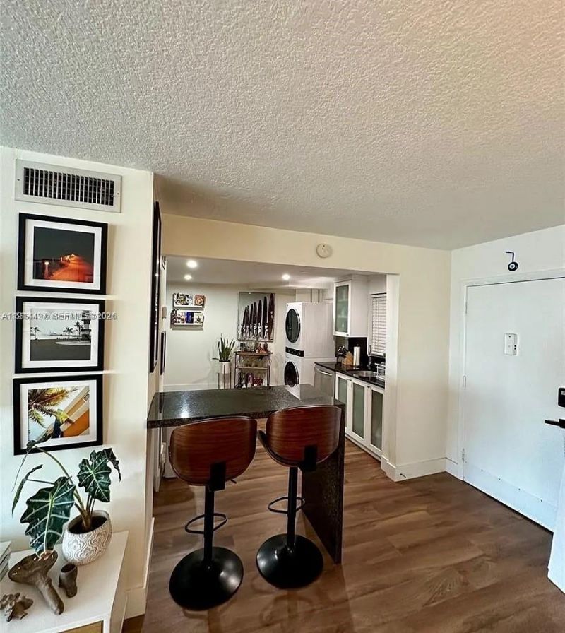 1881 Washington Ave, Unit 4A, Miami Beach, FL 33139 Photo
