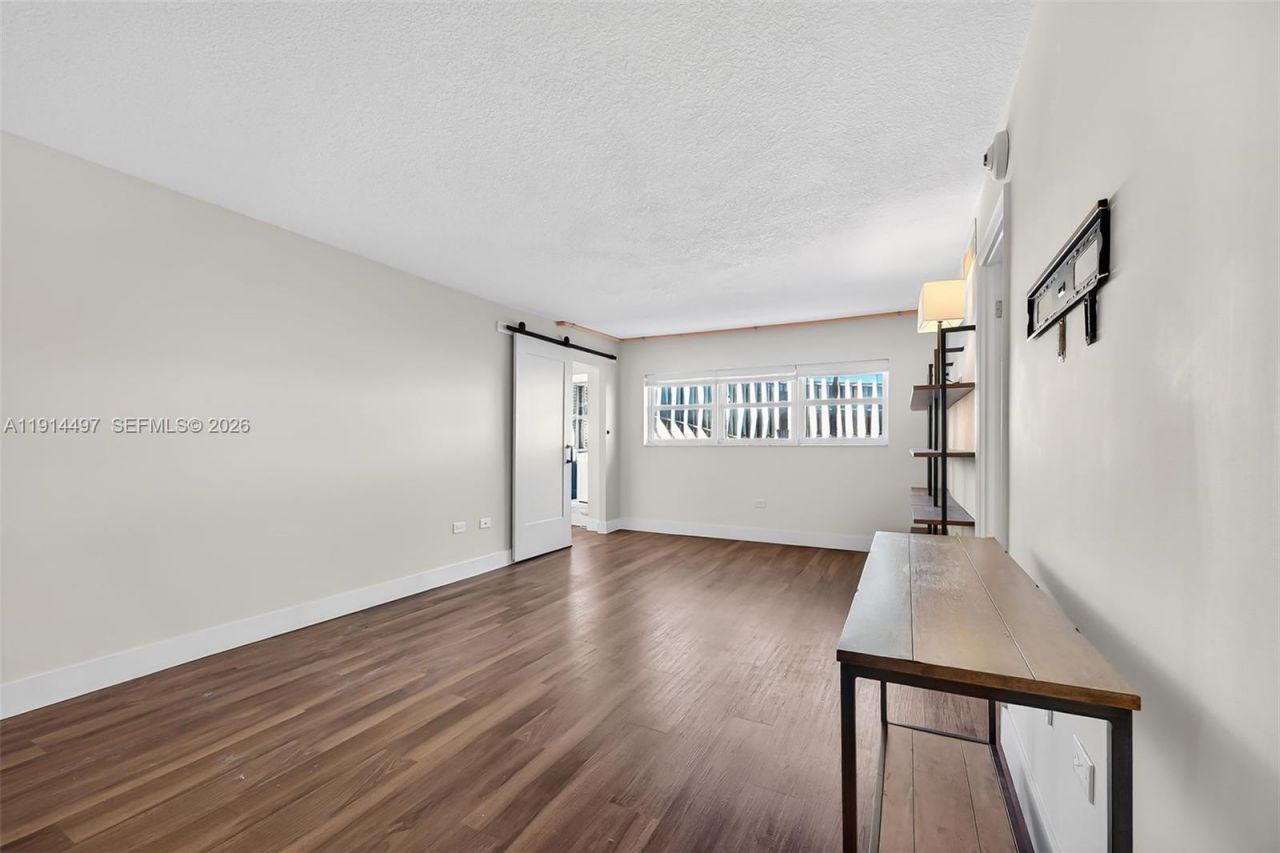 1881 Washington Ave, Unit 4A, Miami Beach, FL 33139 Photo