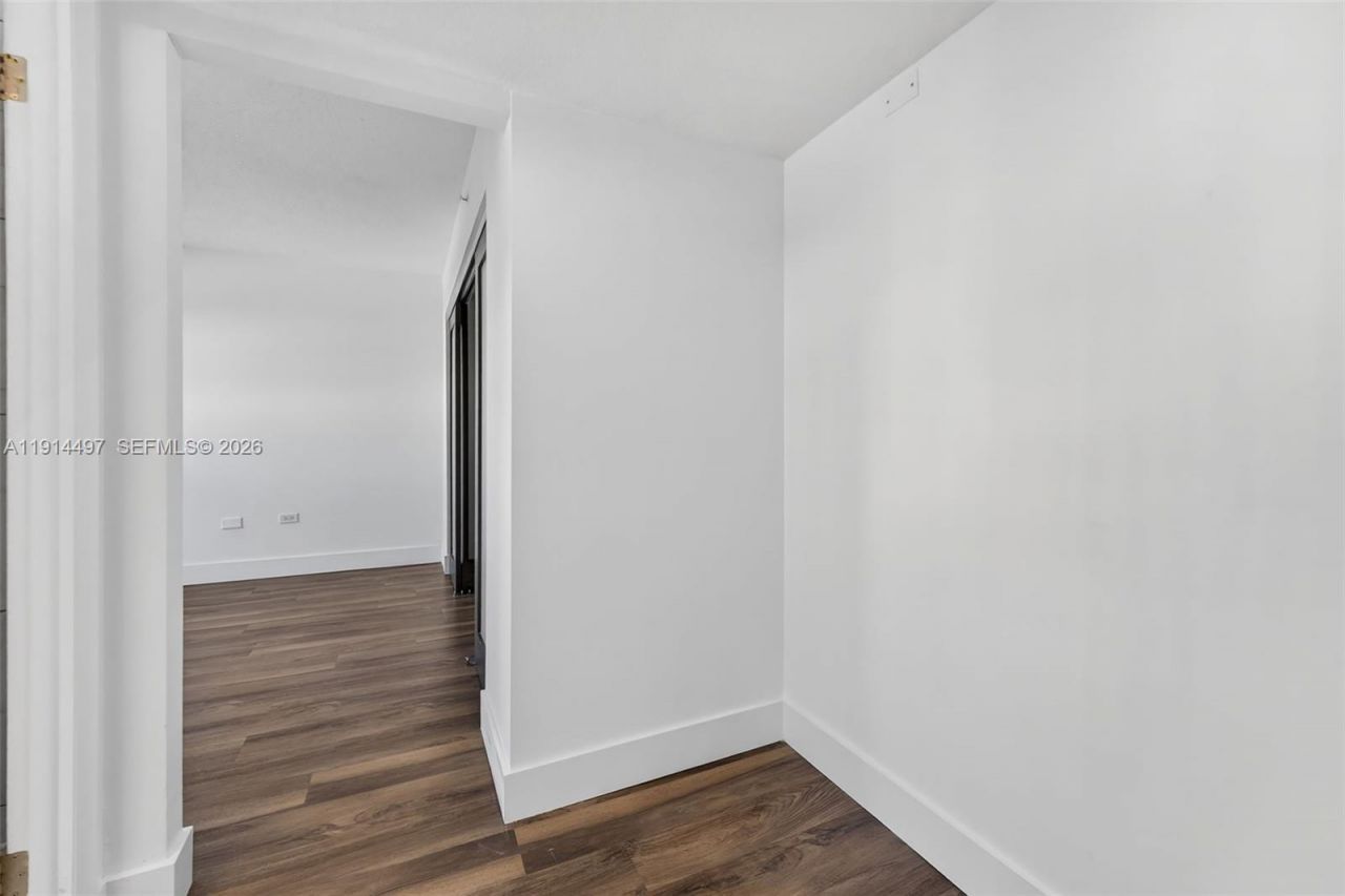 1881 Washington Ave, Unit 4A, Miami Beach, FL 33139 Photo