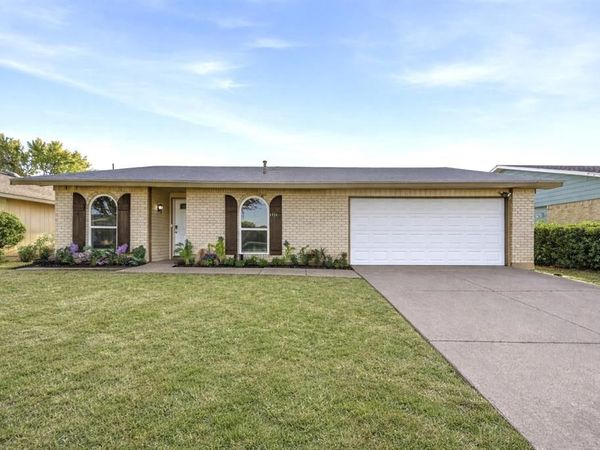 1721 Dell Oak Drive, Garland, TX 75040