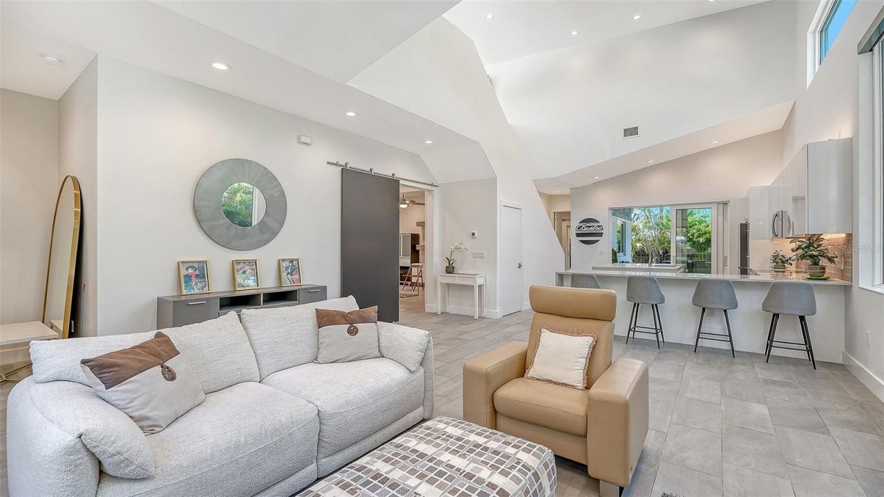2254 Hawthorne Street, Sarasota, FL 34239 Photo