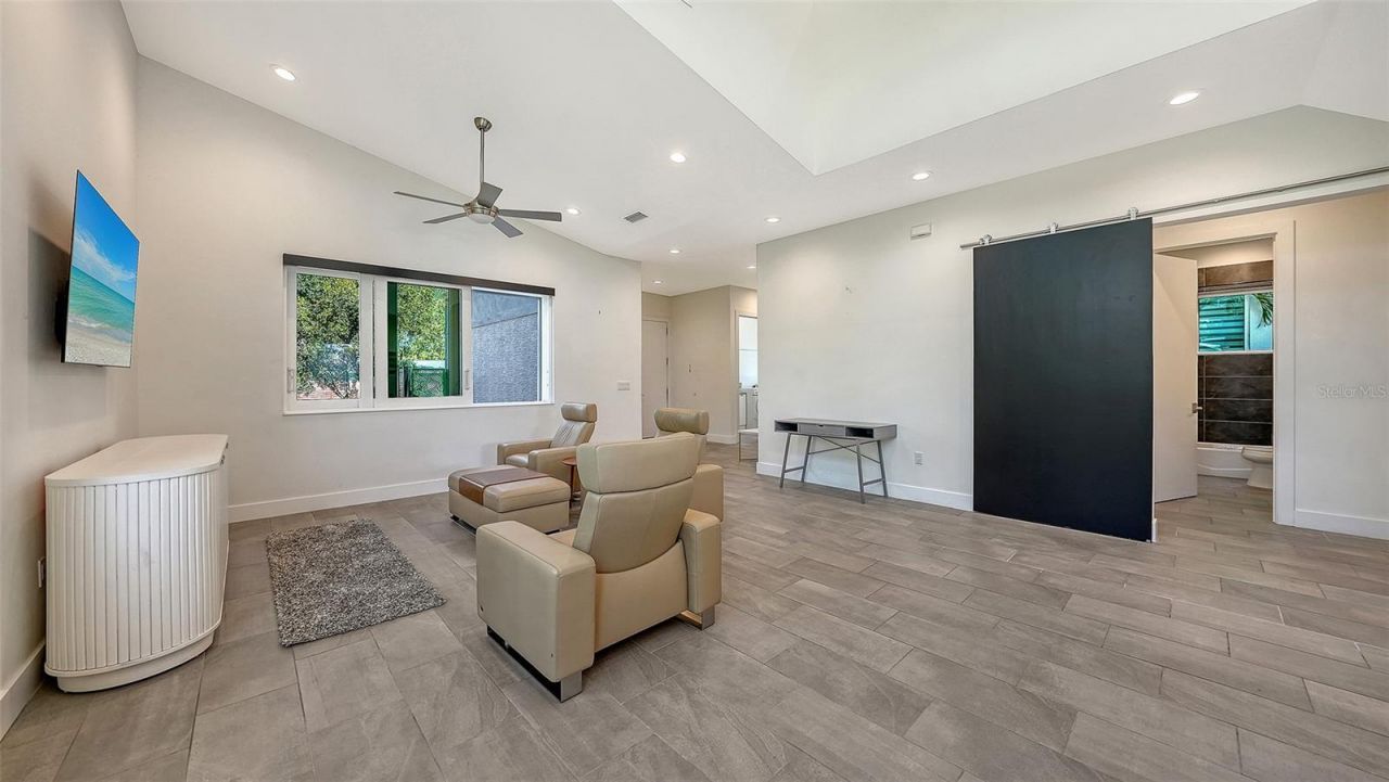 2254 Hawthorne Street, Sarasota, FL 34239 Photo