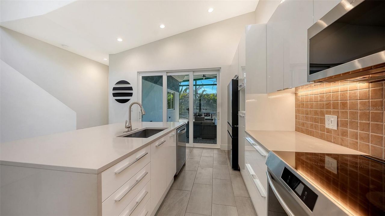 2254 Hawthorne Street, Sarasota, FL 34239 Photo