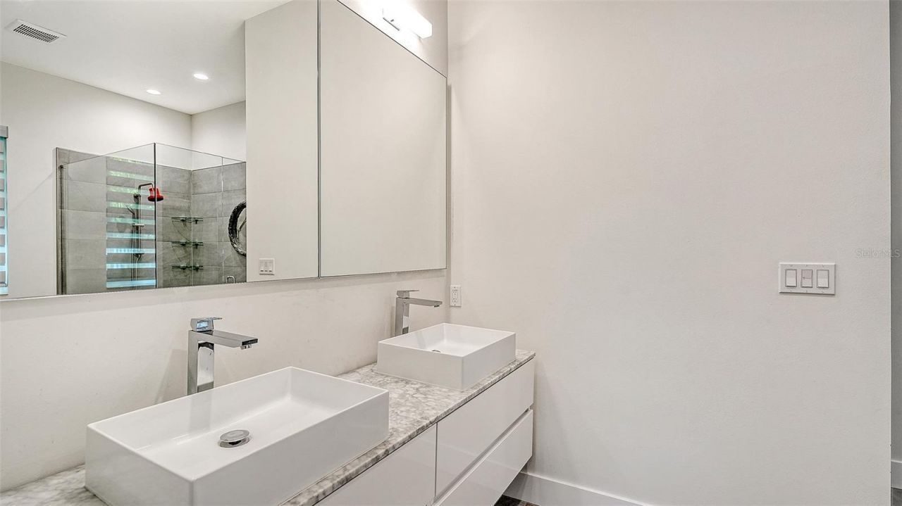 2254 Hawthorne Street, Sarasota, FL 34239 Photo