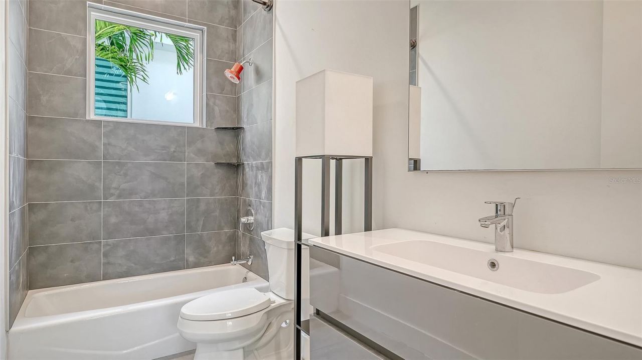 2254 Hawthorne Street, Sarasota, FL 34239 Photo