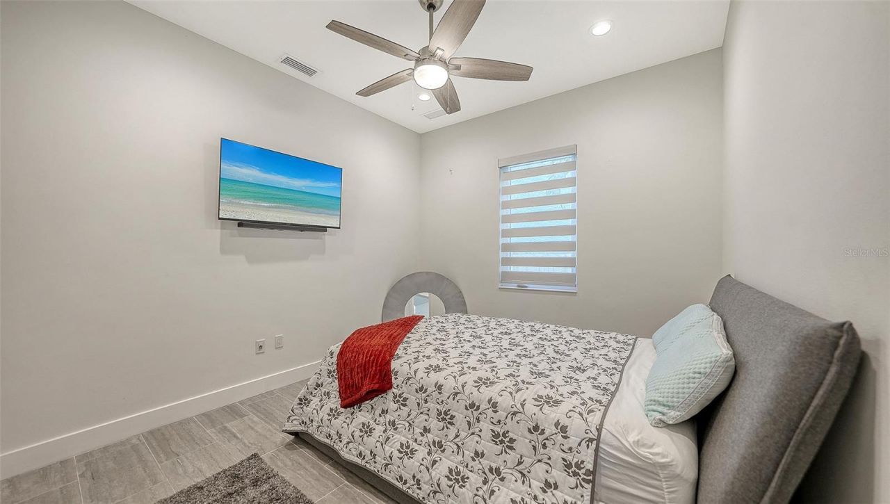 2254 Hawthorne Street, Sarasota, FL 34239 Photo