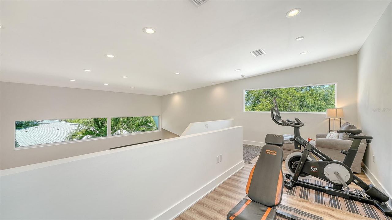 2254 Hawthorne Street, Sarasota, FL 34239 Photo