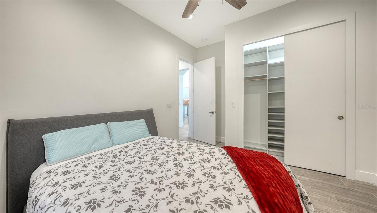 2254 Hawthorne Street, Sarasota, FL 34239 Photo