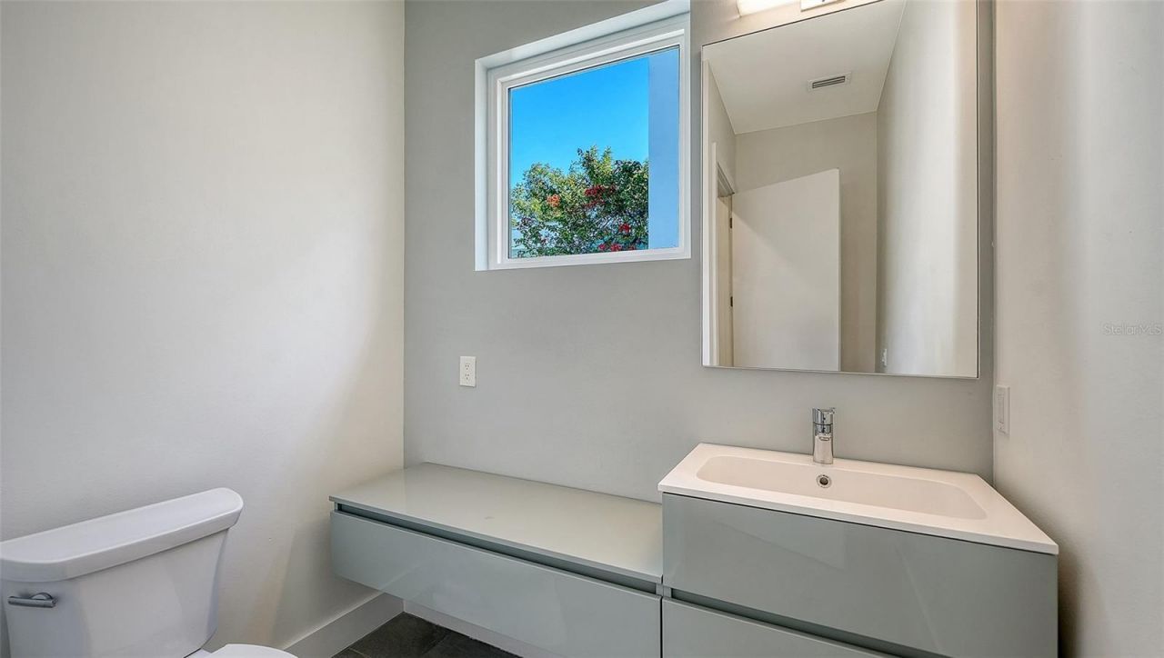 2254 Hawthorne Street, Sarasota, FL 34239 Photo