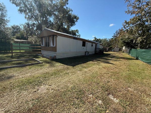 836 CR 481W, LAKE PANASOFFKEE, FL 33538