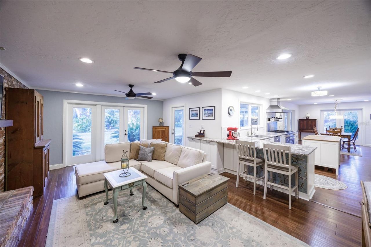 2006 NW 104th Way, Gainesville, FL 32606 Photo