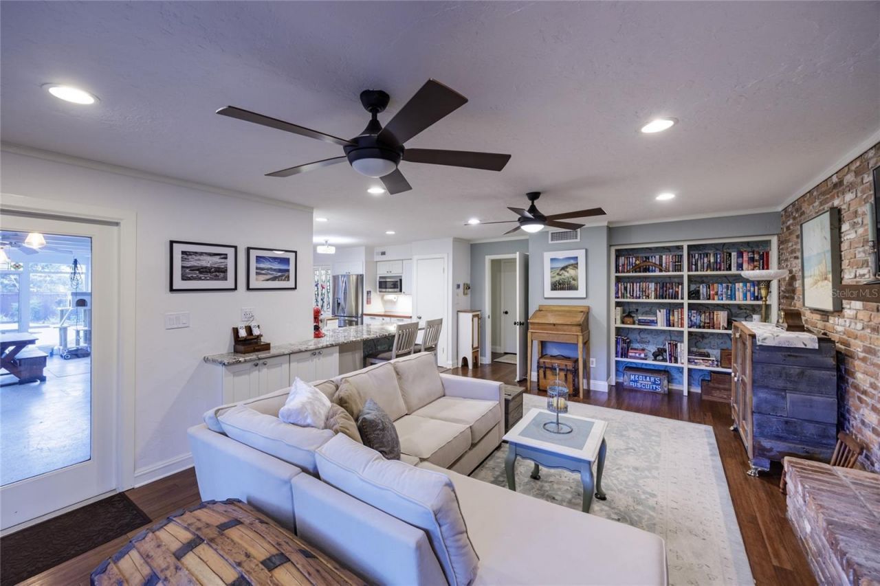 2006 NW 104th Way, Gainesville, FL 32606 Photo