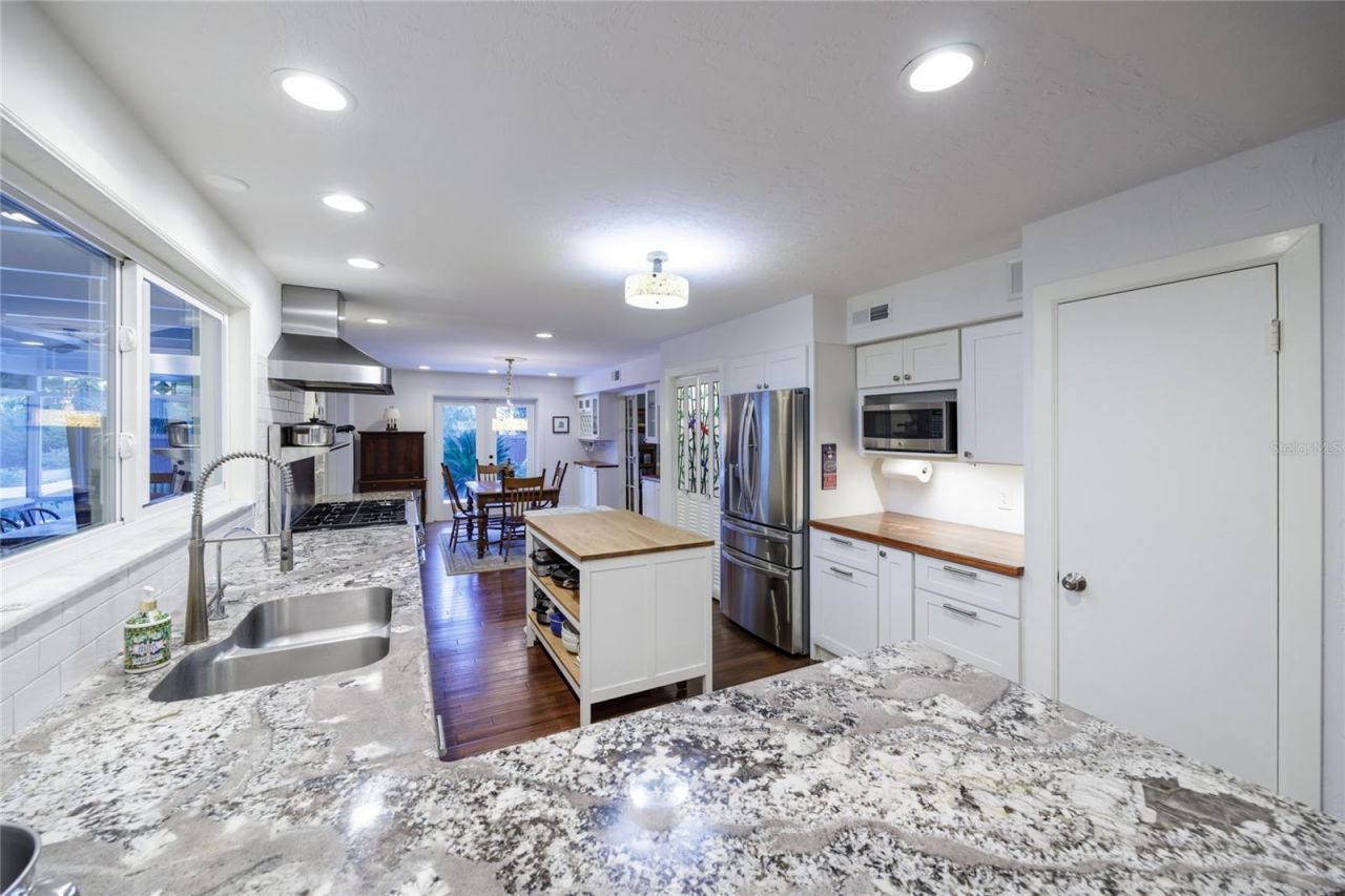 2006 NW 104th Way, Gainesville, FL 32606 Photo