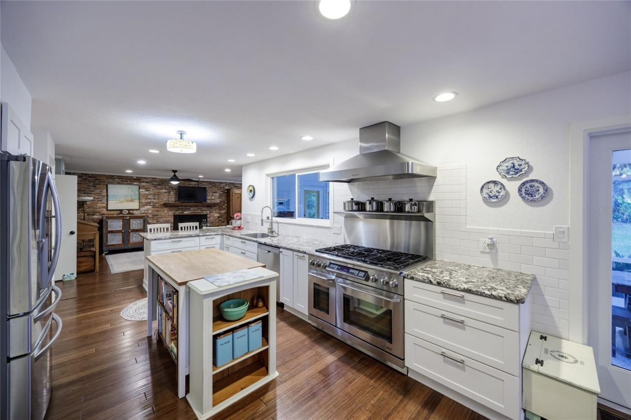 2006 NW 104th Way, Gainesville, FL 32606 Photo