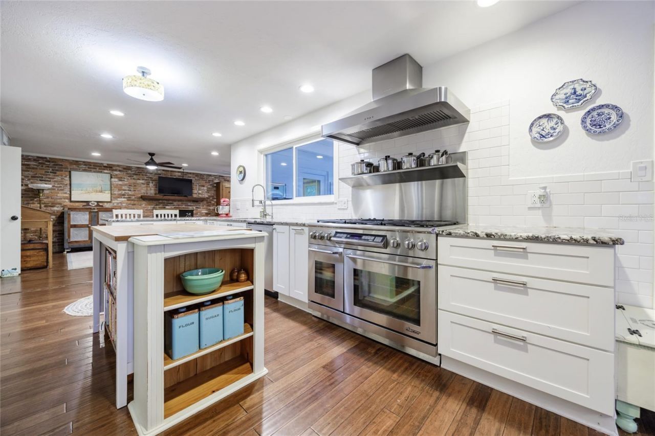 2006 NW 104th Way, Gainesville, FL 32606 Photo