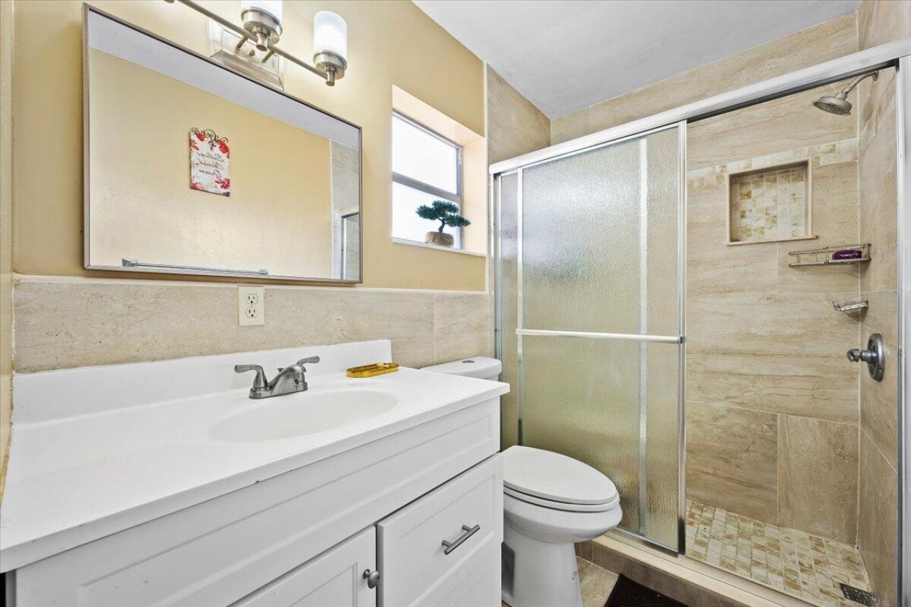 1827 Pinehurst Drive, West Palm Beach, FL 33407 Photo