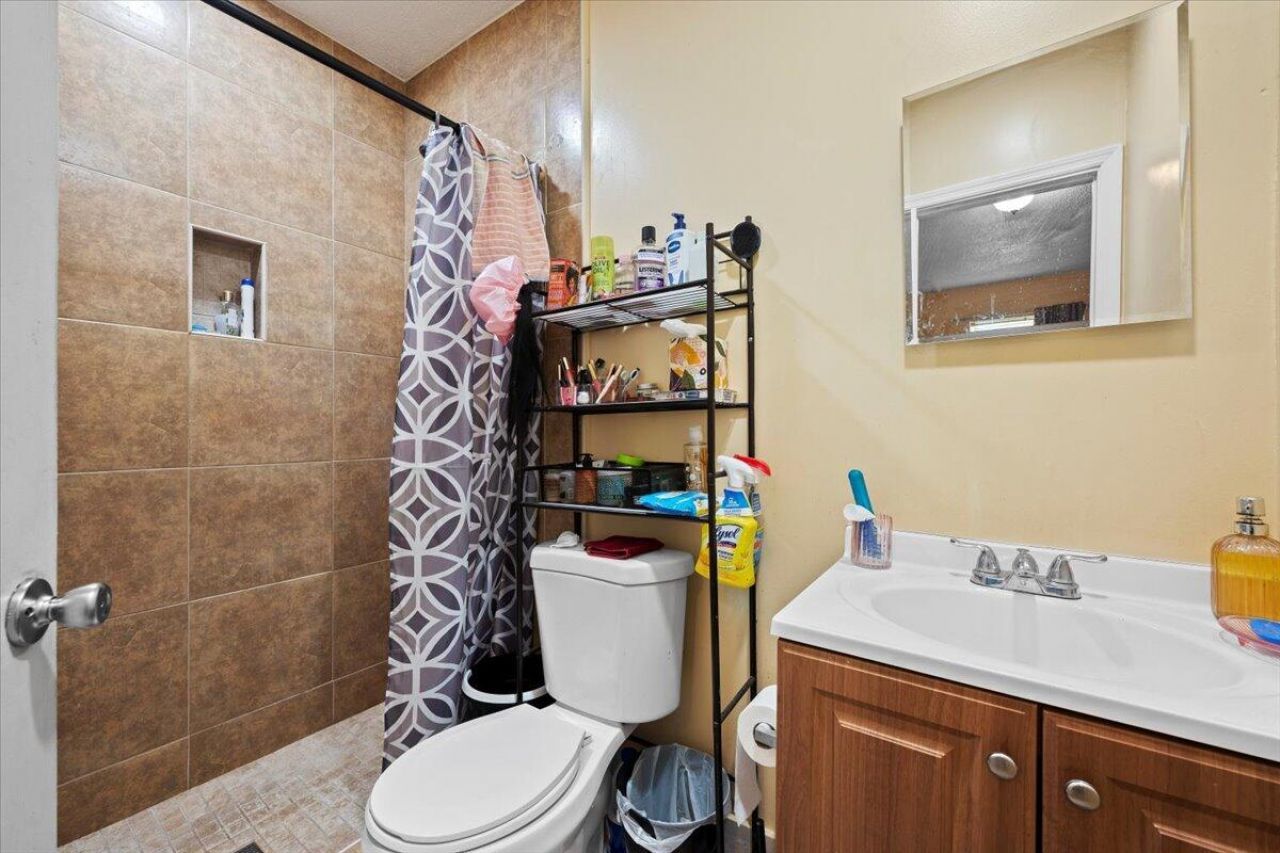 1827 Pinehurst Drive, West Palm Beach, FL 33407 Photo