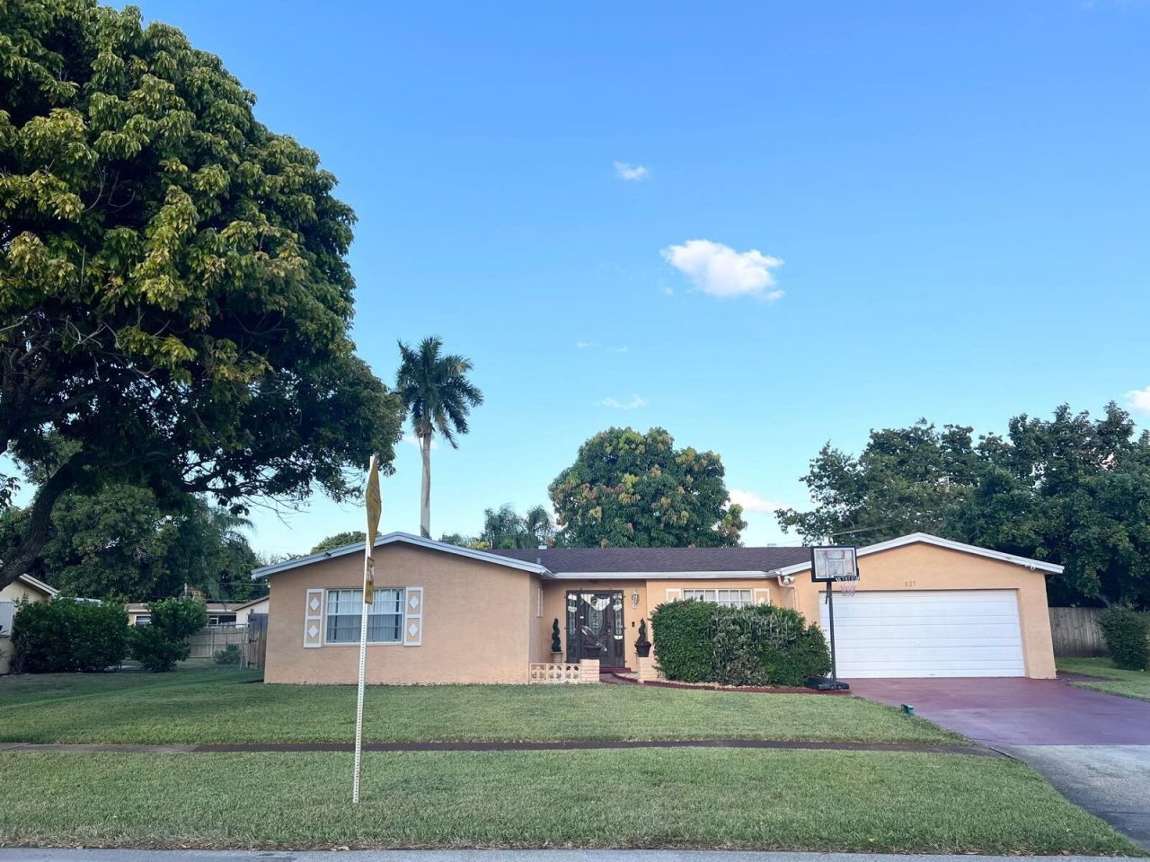 1827 Pinehurst Drive, West Palm Beach, FL 33407 Photo