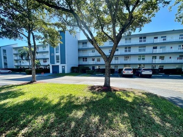 7640 NW 18th St, Unit 401, Margate, FL 33063